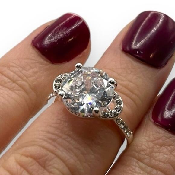 NEW Macy's Oval Crystal Ring Size 7 Silver Plated Pave Cubic Zirconia Engagement - Picture 1 of 10
